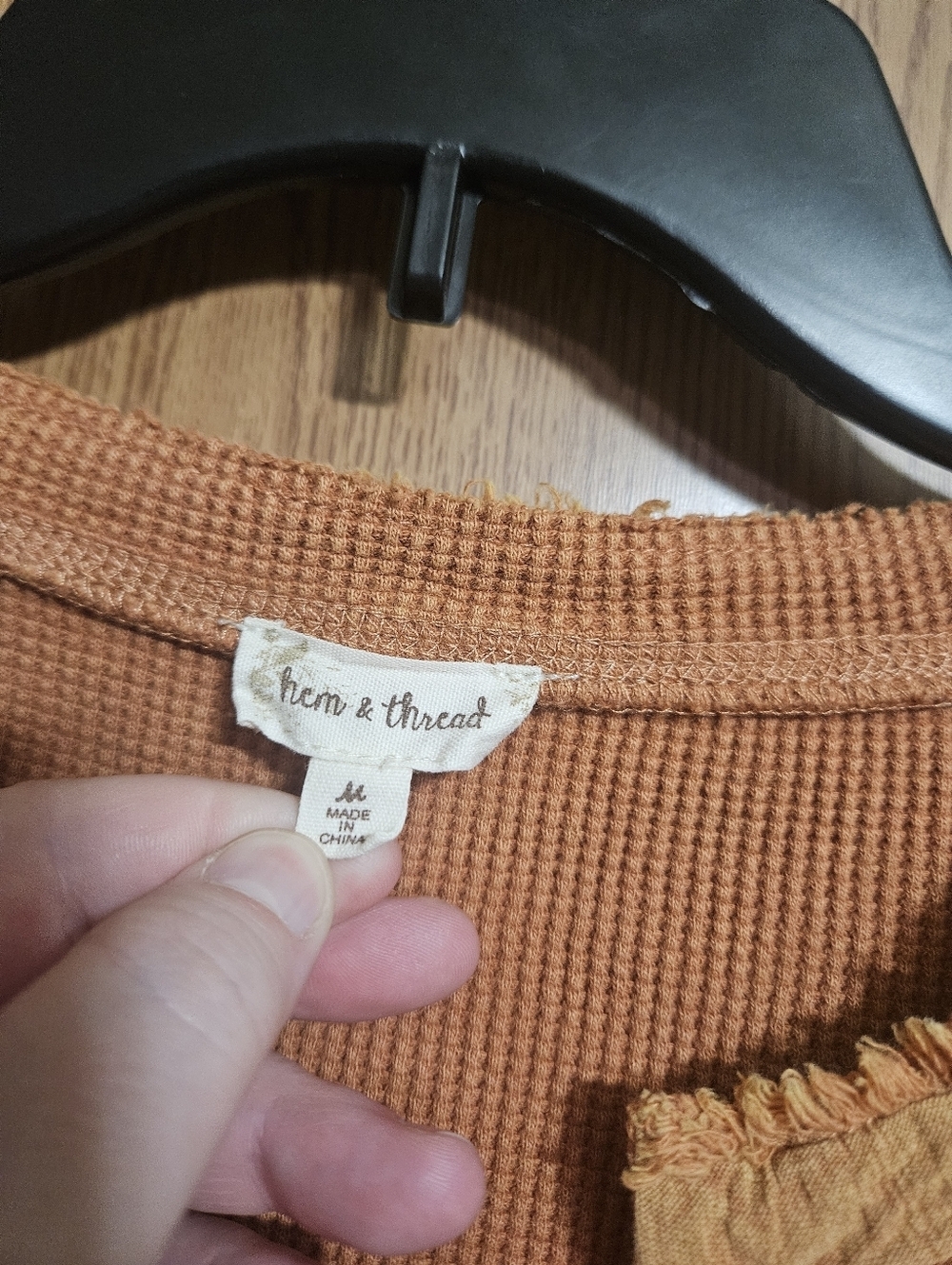 Hem&thread Waffle Knit Orange V Neck Long Sleeve Shirt Size Medium! - Picture 2 of 5